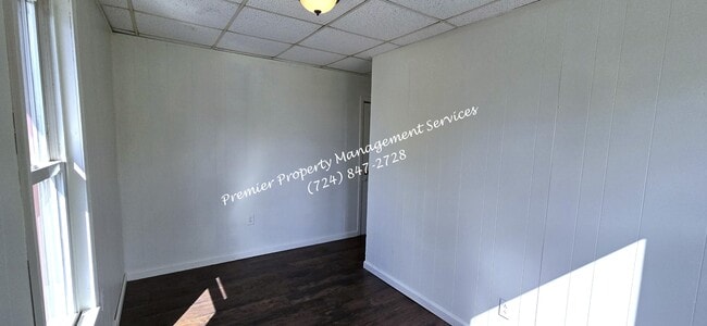 Building Photo - 76 2nd Ave