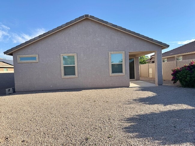 Building Photo - 2308 E Dust Devil Dr