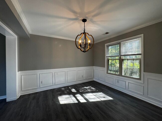 Building Photo - 2224 Wilmington Ln