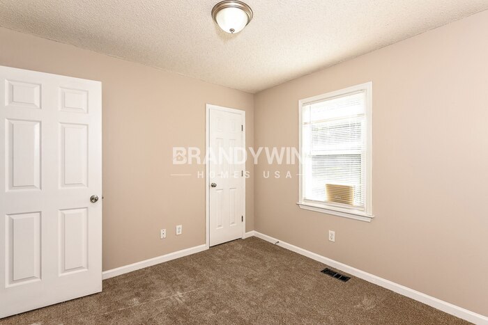 Building Photo - 29 Briarcliff Pl