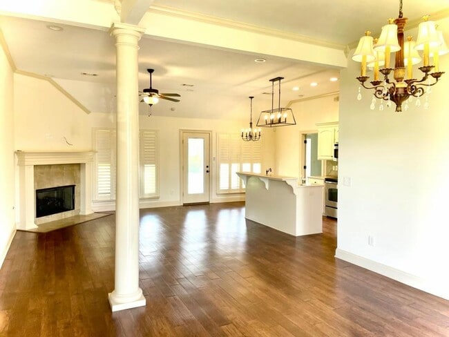 Building Photo - 109 Millhouse Drive