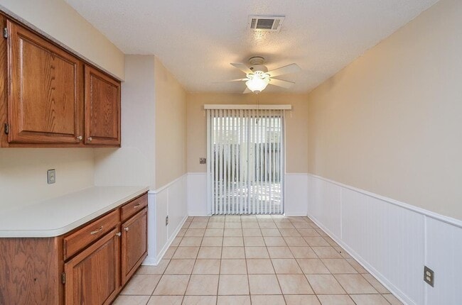 Building Photo - 7807 Maple Brook Ln