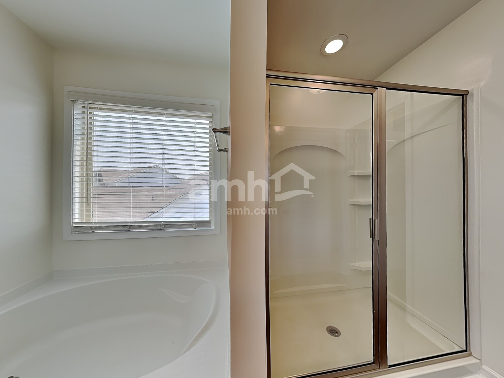 Building Photo - 810 Genesis Wy