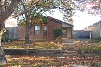 Building Photo - Ready to move in...