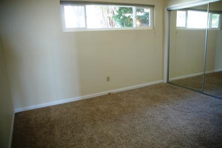 Building Photo - 220 Shoreview Dr