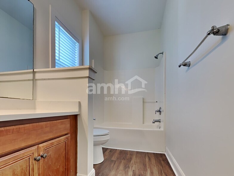 Building Photo - 1079 Moss Grove Dr