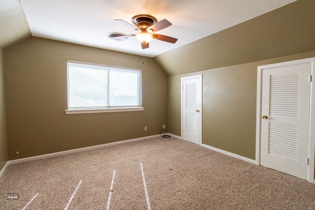 Building Photo - 4306 Briar Cliff Dr