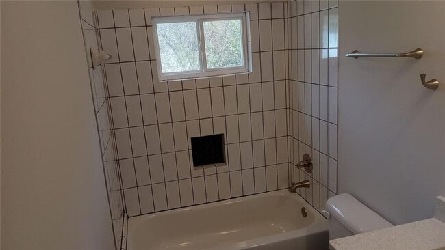 Building Photo - 2156 Park Terrace