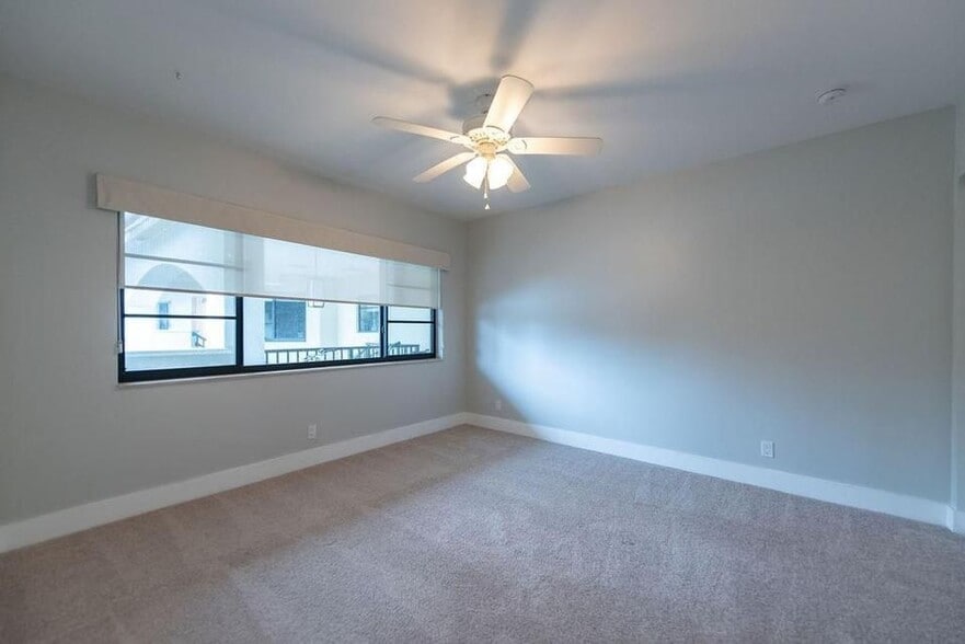 Building Photo - 64 Isle of Venice Dr