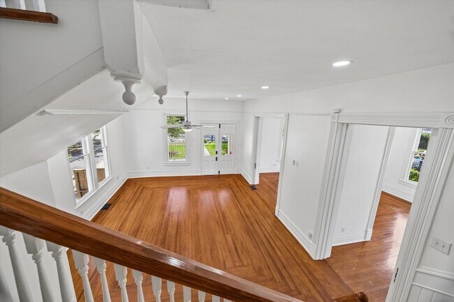 Building Photo - 1229 Heights Blvd