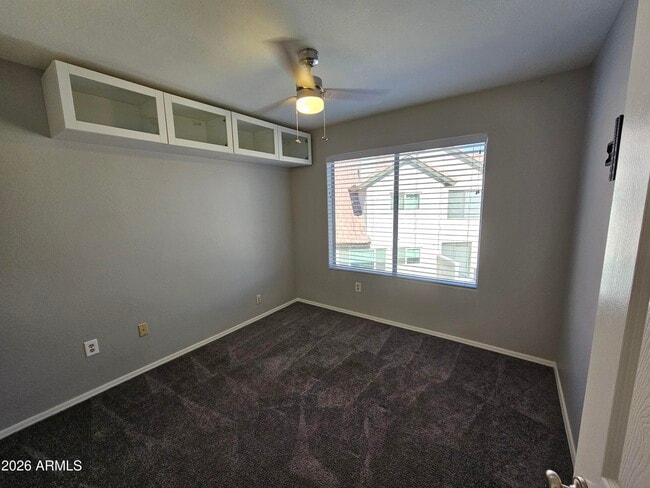 Building Photo - 1142 W Sandy Banks