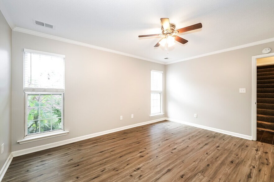 Building Photo - 5521 Milton Ridge Dr