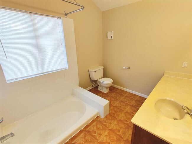 Building Photo - 5346 Randon Rd