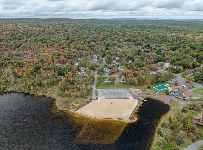 Building Photo - 126 Petrarch Trail
