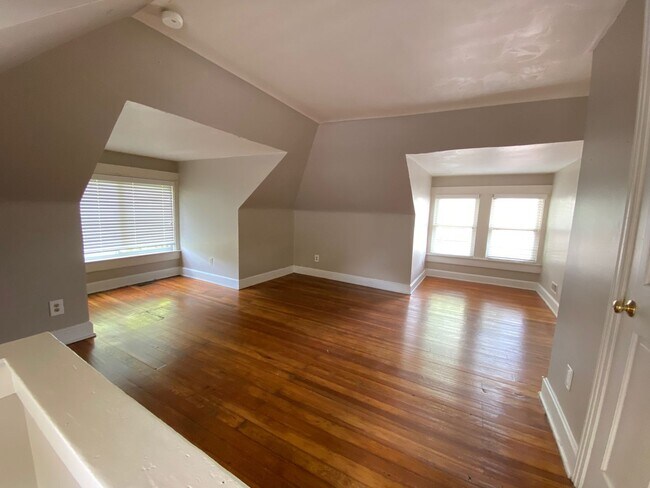 Building Photo - 149 Frambes Ave