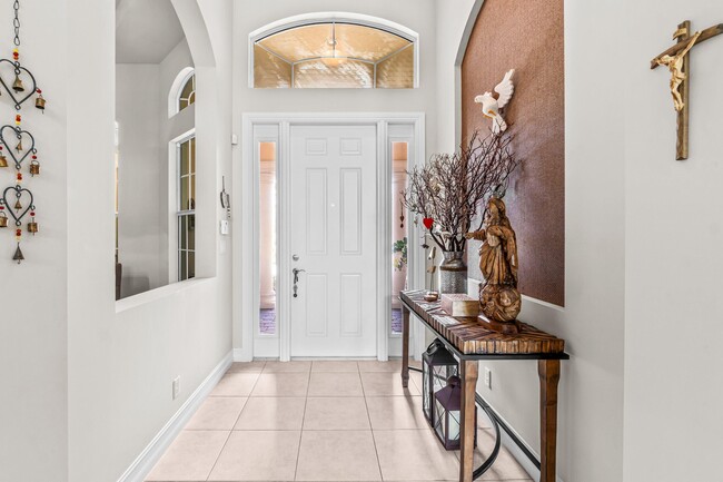 Building Photo - 114 Carmela Ct