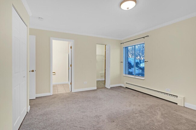 Building Photo - 2407 N Kennicott Dr