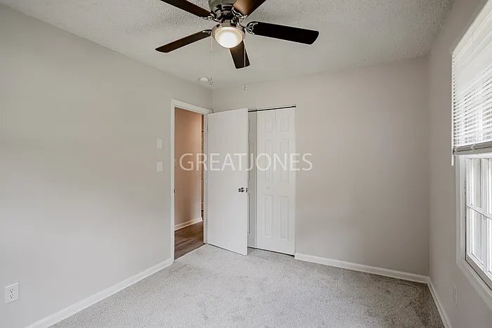 Building Photo - 300 Springwood Dr