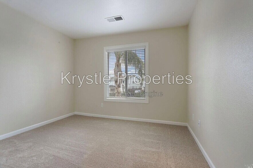 Building Photo - 700 Westpark