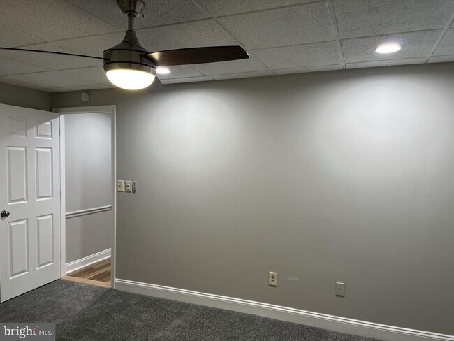 Building Photo - 331 Spring Mill Ave