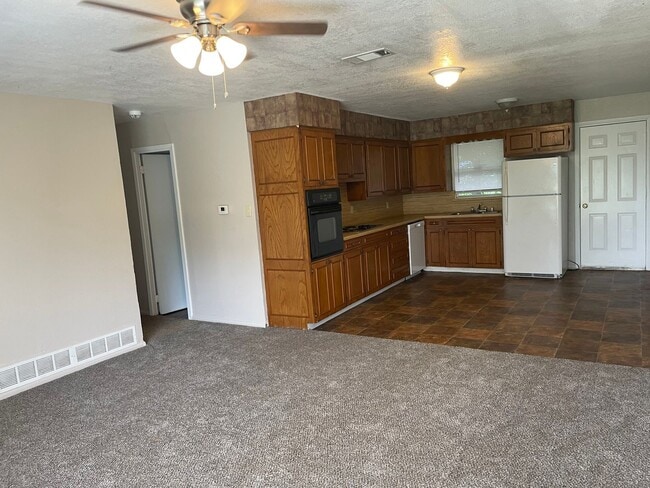 Building Photo - 6504 Flamingo Rd