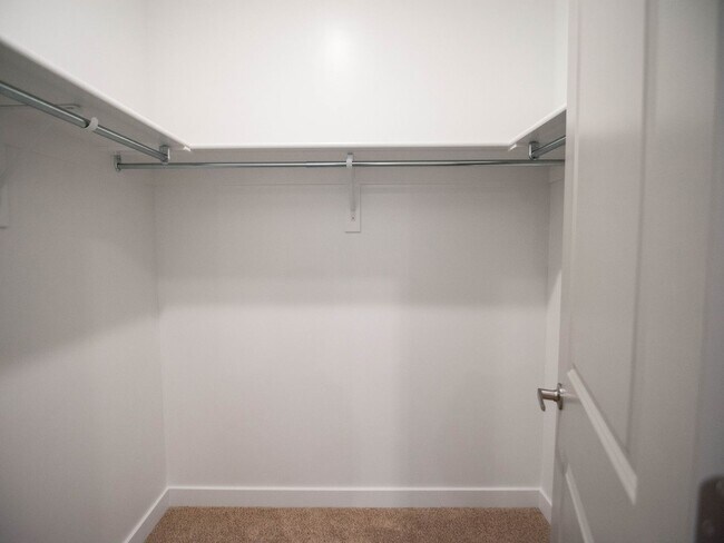 Building Photo - 2308 E 830 S