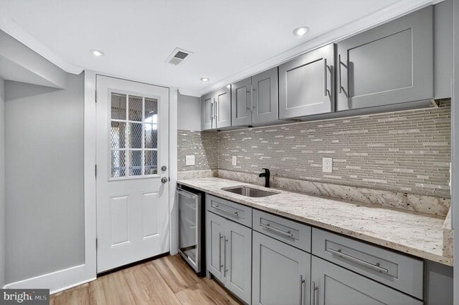 Building Photo - 1959 H St NE