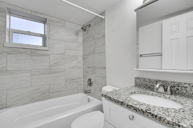 Building Photo - $1,475.00 - 2 Bedrooms, 1 Bathroom, Condo in Denver with Cozy Carpet!