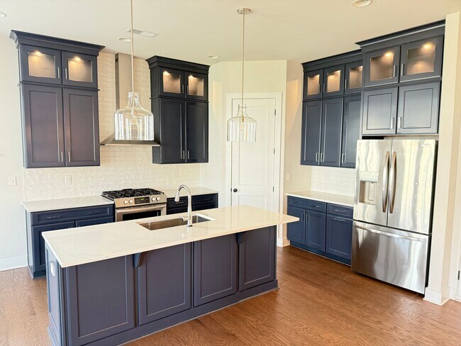 Building Photo - 412 Hyco Ct