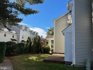 Building Photo - 14350 Gringsby Ct