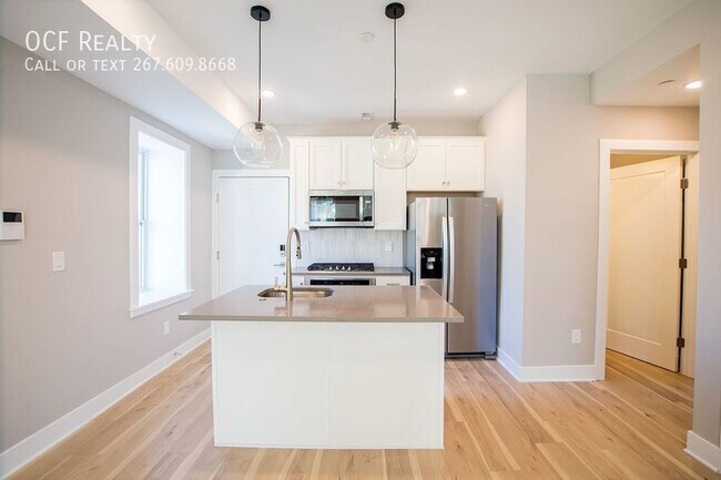 Building Photo - 129 S 49th St