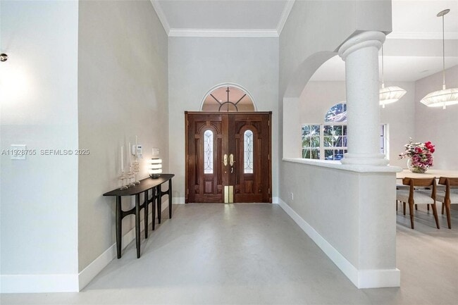 Building Photo - 1033 Almeria Ave