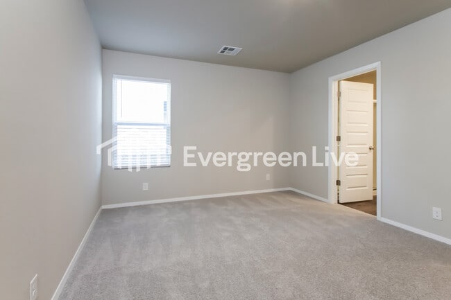 Building Photo - 2101 S Lakin Ln