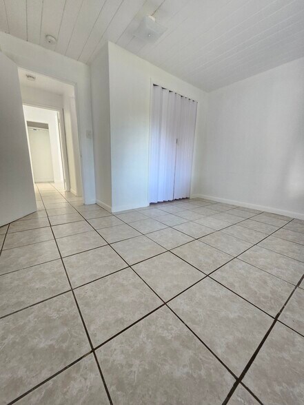 Building Photo - 8883 SW 126th Ter