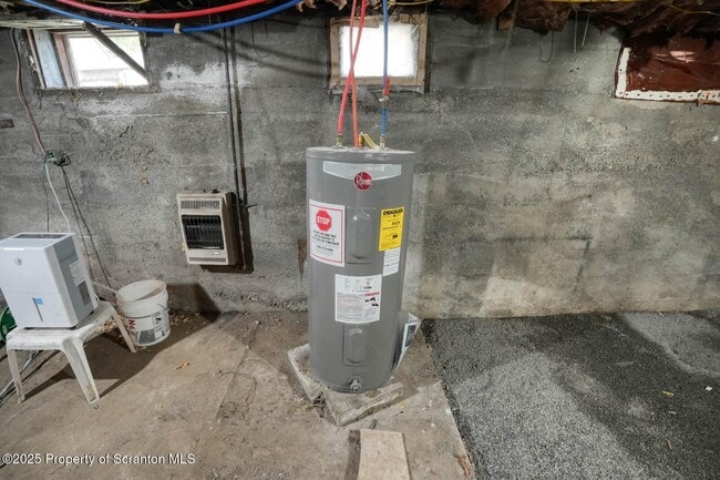 Building Photo - 1012 Clearview St