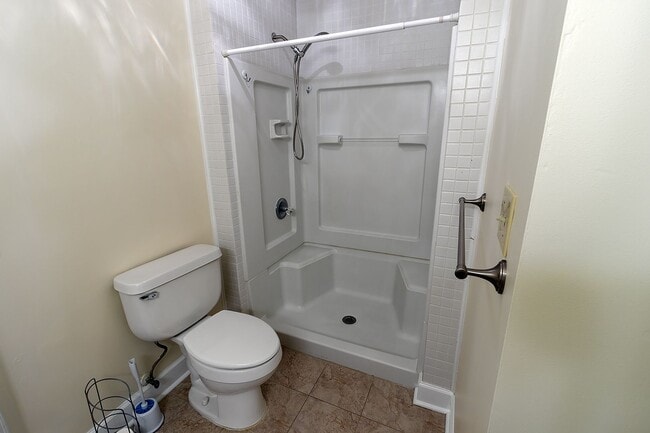 Building Photo - New Price!