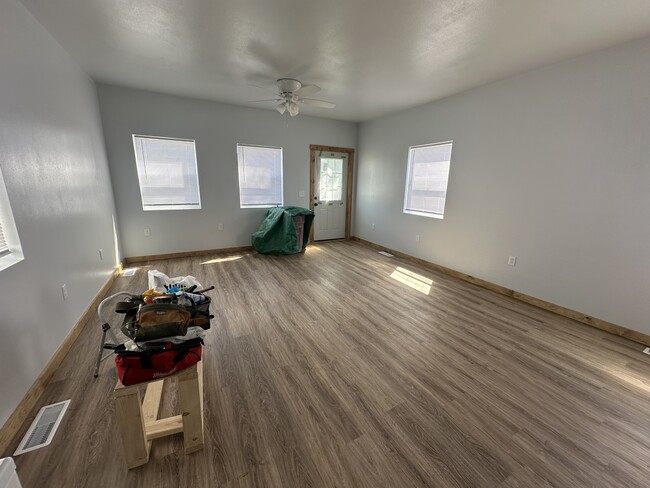 Building Photo - 1437 Maple St