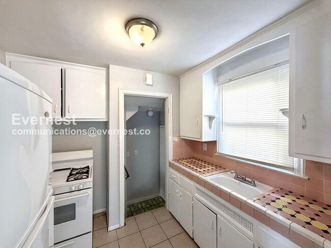 Building Photo - 19657 Caldwell St