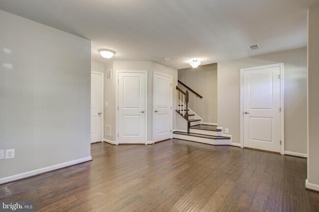 Building Photo - 7001 Trek Way