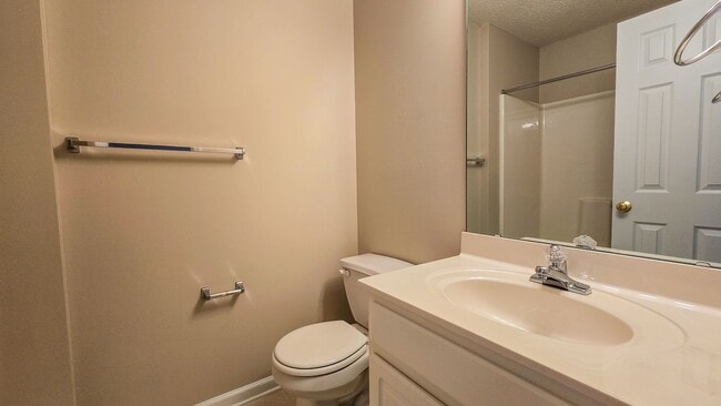 Building Photo - 2033 Salem Bluff Dr