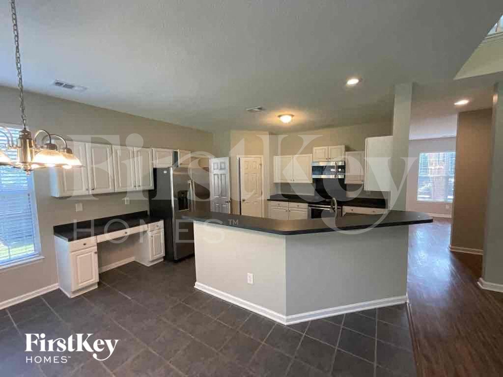 Building Photo - 3396 Forest Glen Dr