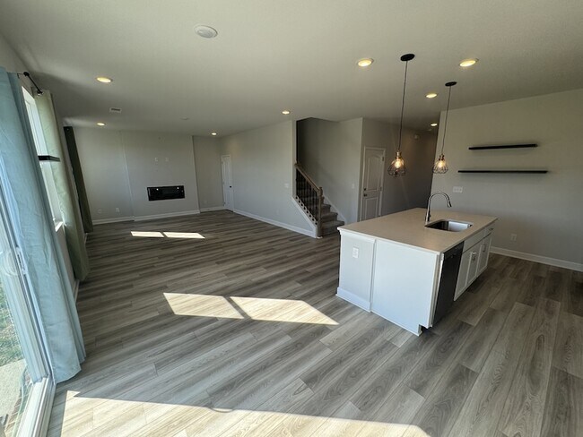 Building Photo - 511 Forsberg Ct