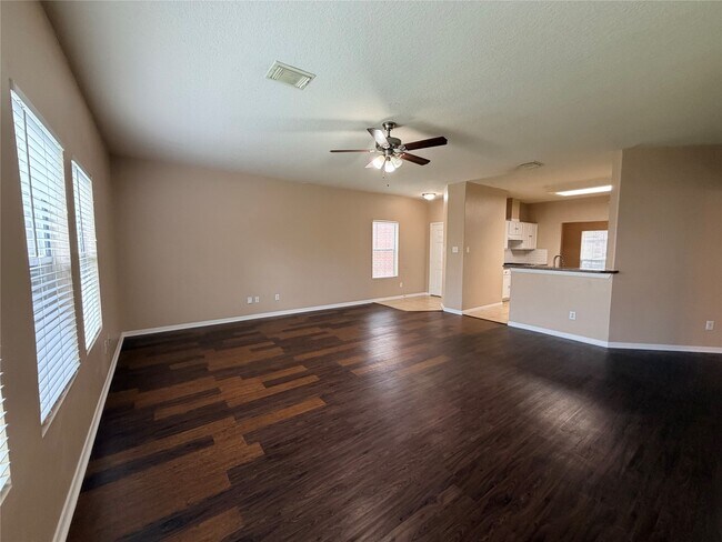 Building Photo - 15423 Fir Woods Ln