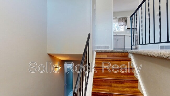 Building Photo - 6505 Wicklow Cir E
