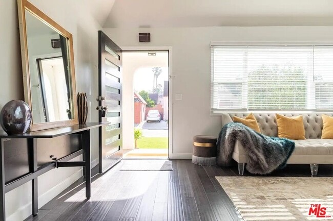 Building Photo - 1207 Reynolds Dr