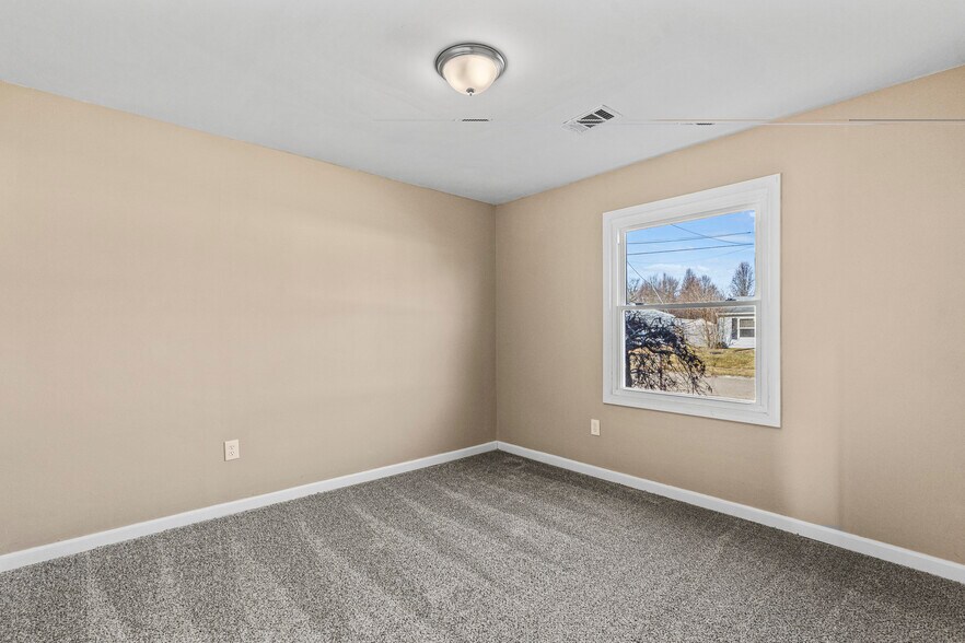 Building Photo - 3465 Alamosa Dr