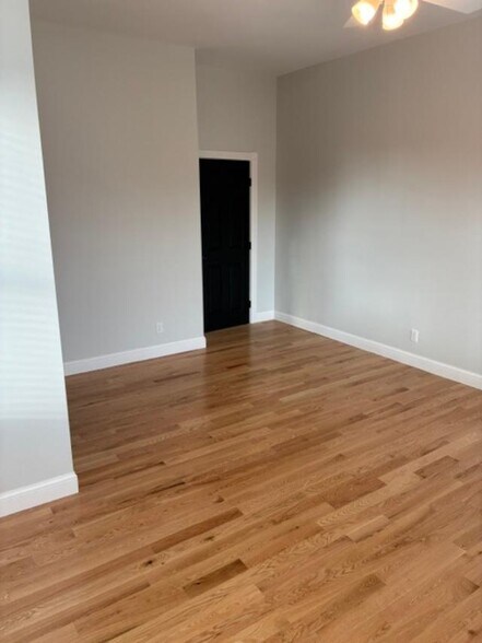 Building Photo - 706 Beech St