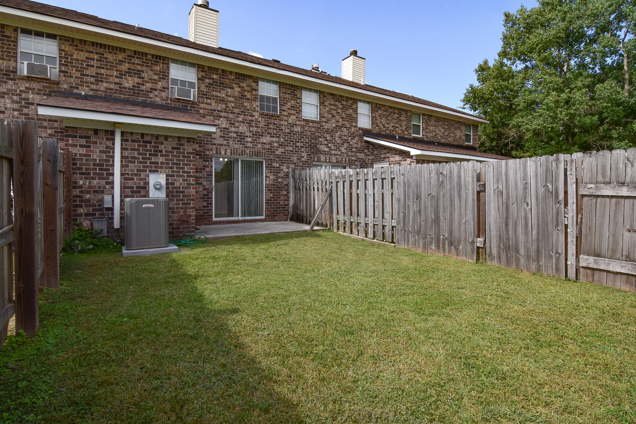 Building Photo - 105 Sandlewood Dr