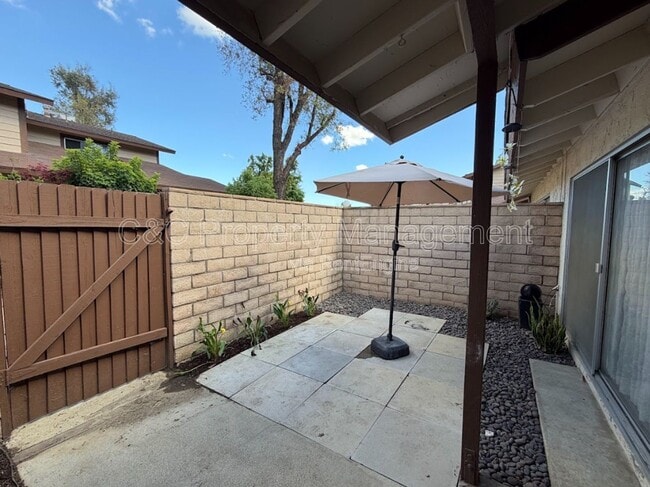 Building Photo - 2061 S Magnolia Ave