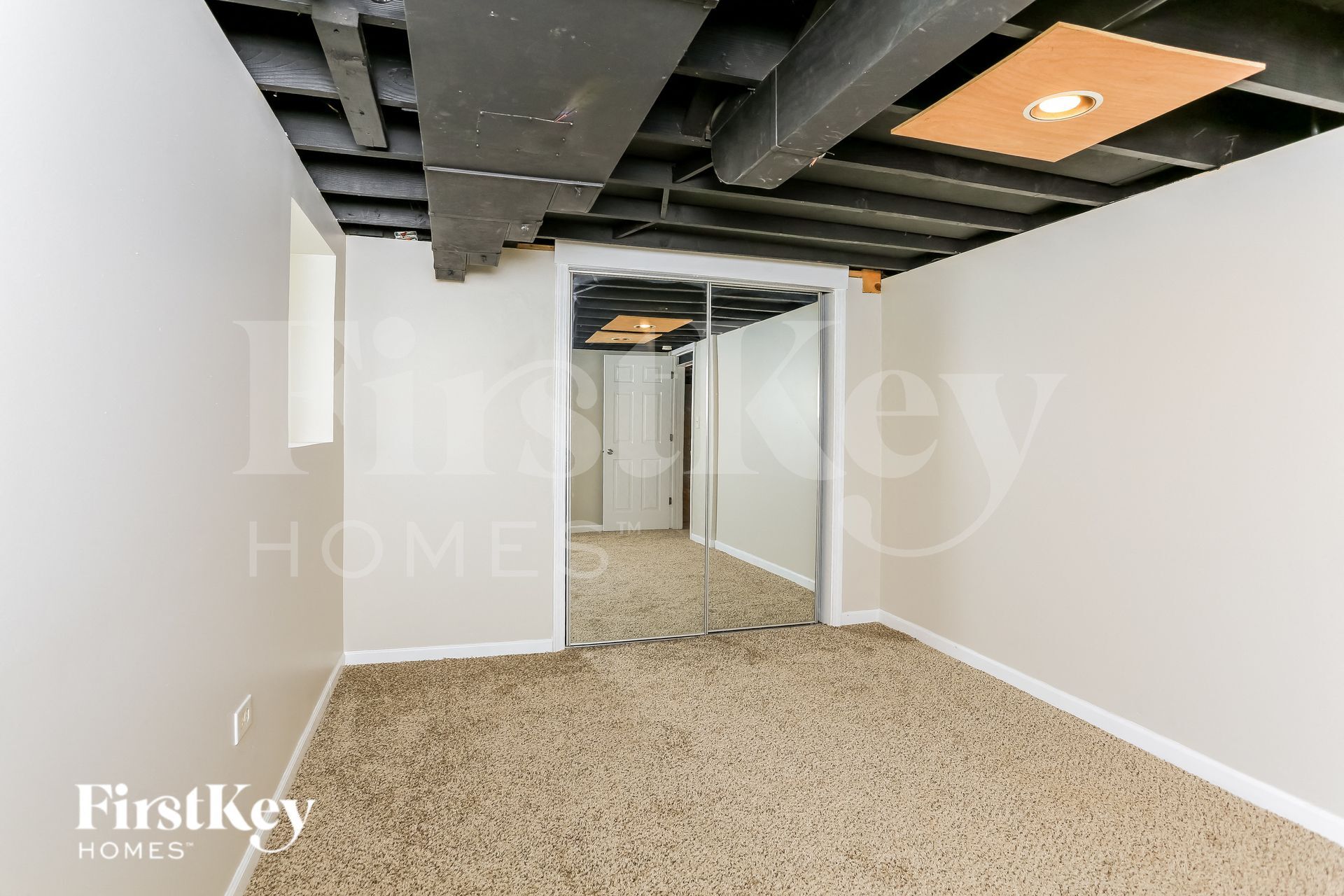 Building Photo - 8106 S Maplewood Ave